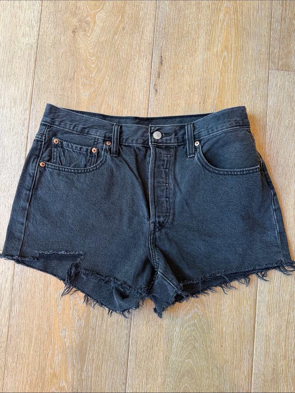 Women’s Levi’s 501 high rise distressed black shorts size 31